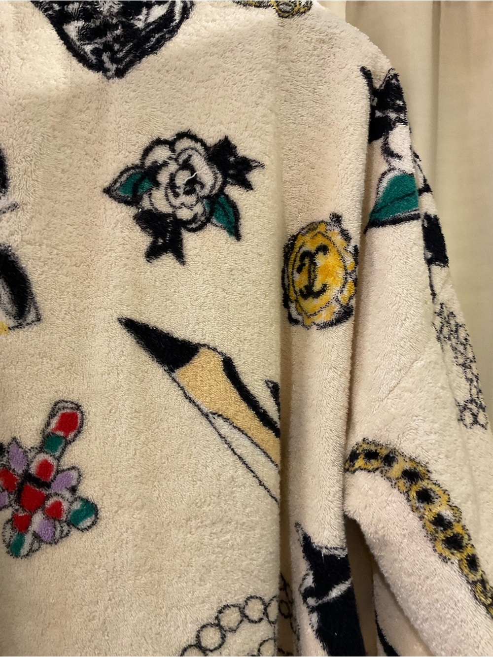 Chanel Robe - Picture 8 of 9